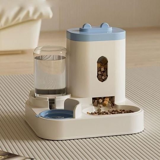 Chat de croquettes distributeur Automatique - Mondechat