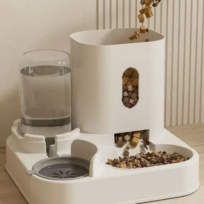 Chat de croquettes distributeur Automatique - Mondechat